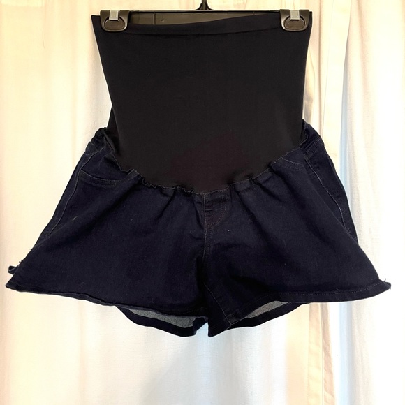 Evermore maternity jean shorts, size XL. - Picture 3 of 4